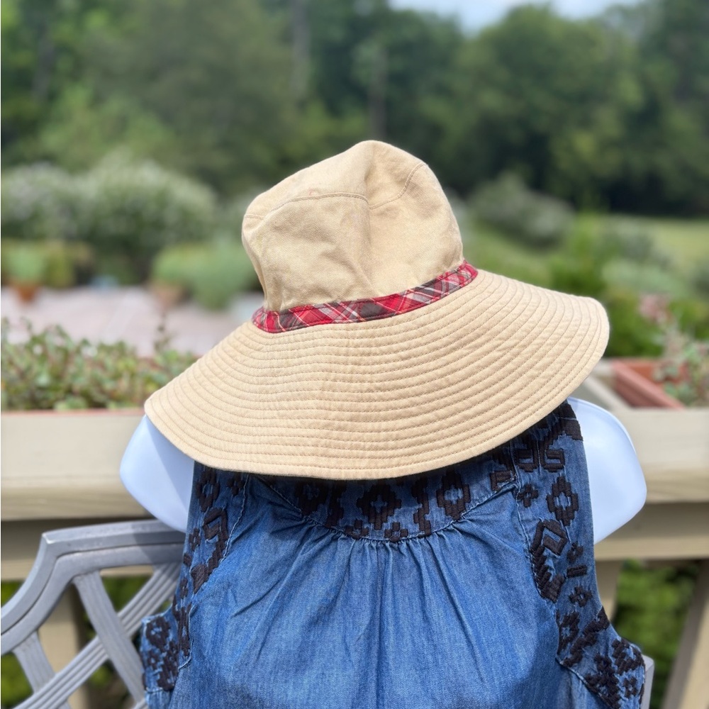 NWOT EDDIE BAUER Stylish Canvas 4” Brim Tan Sun Hat, Red Plaid Accent Size: L/XL - Picture 2 of 7